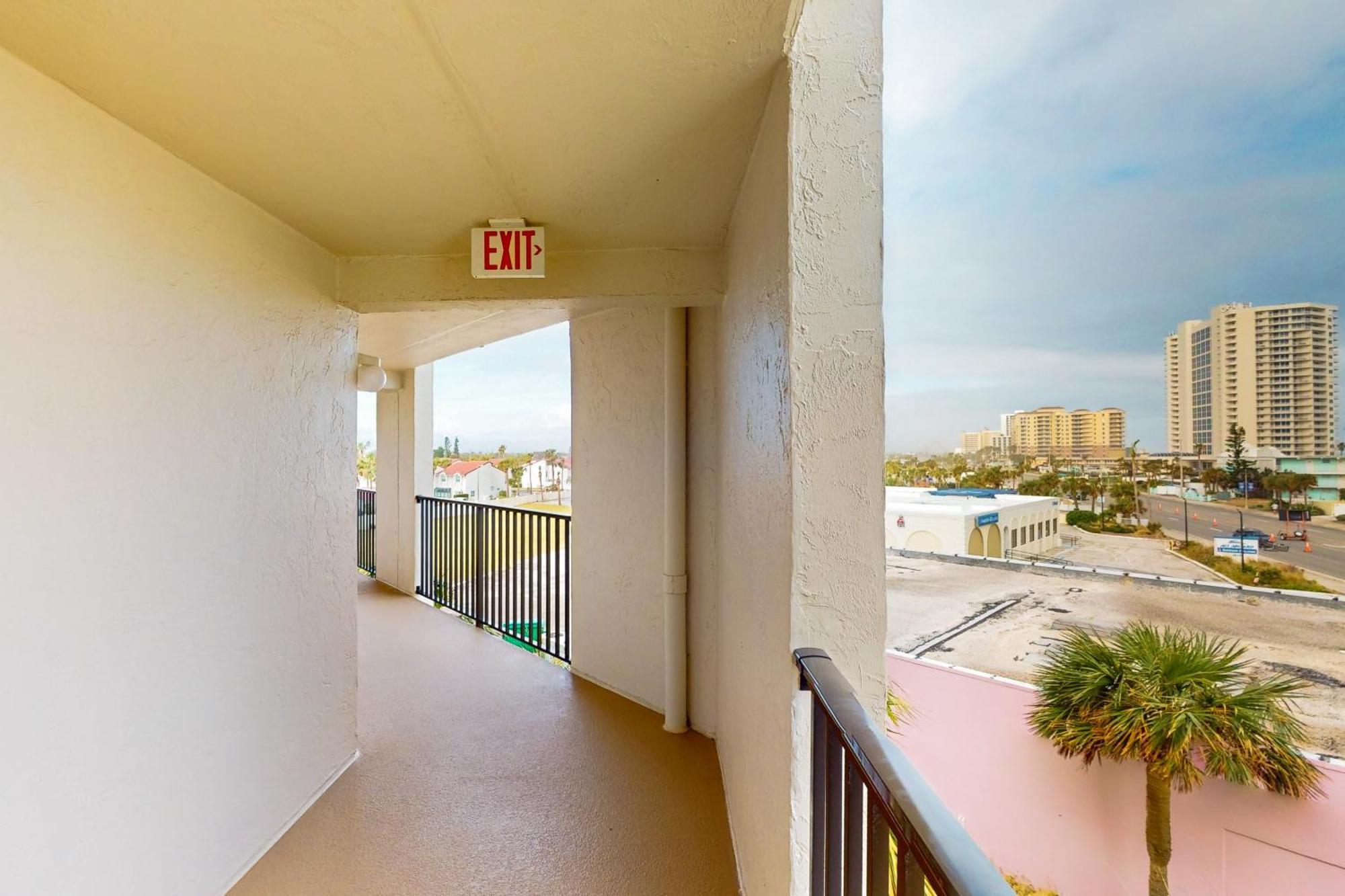 Daytona Beach Shores Condos Oda fotoğraf